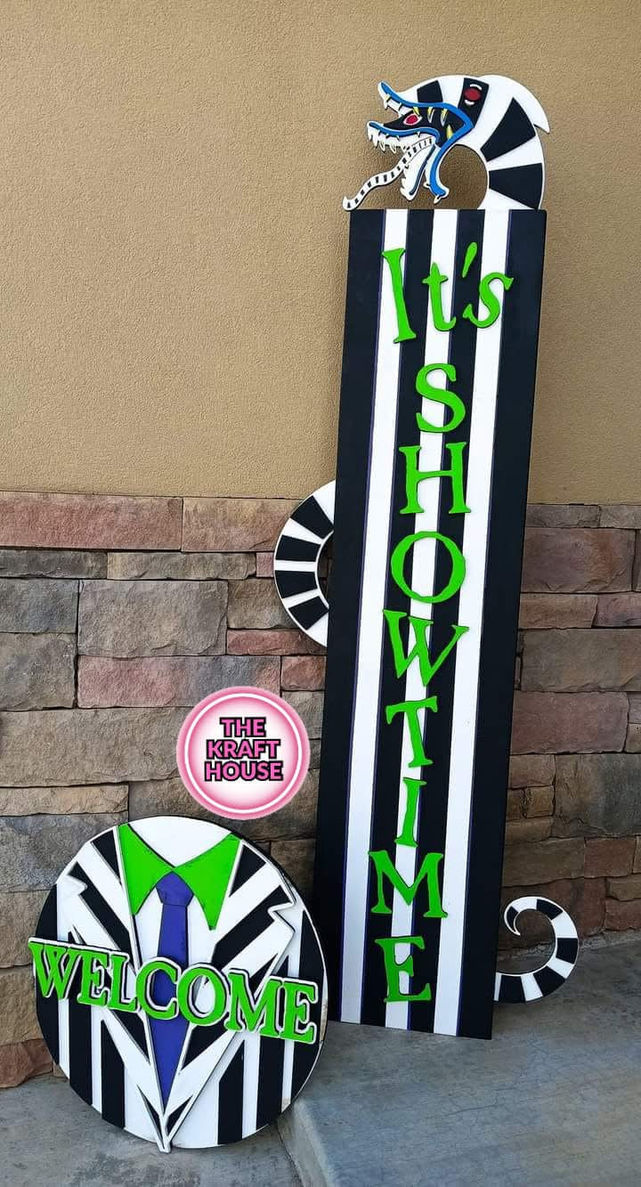 Beetlejuice Door Sign & Porch Leaner Set 💚
